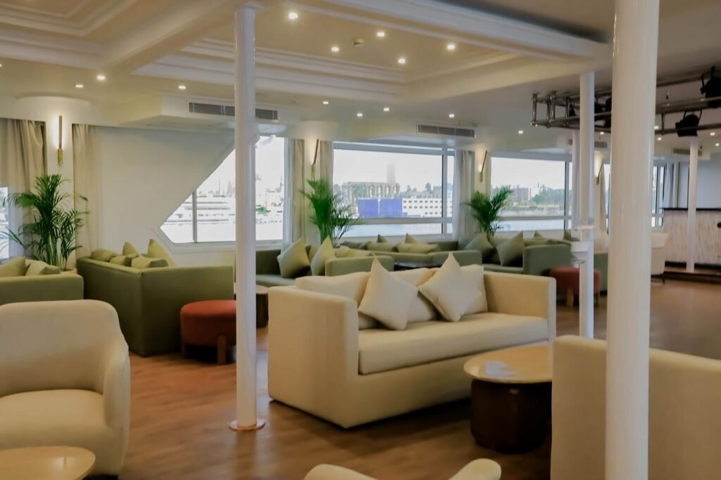 Nile-Palace-Bar-2-1024×683