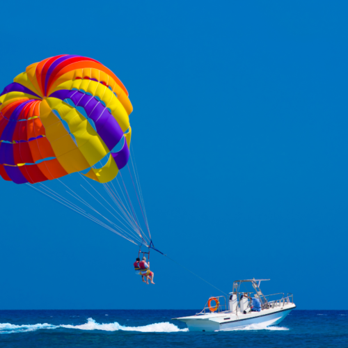trip-hurghada-parasailing