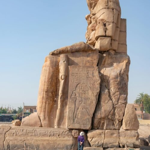 colossi of memnon in luxor