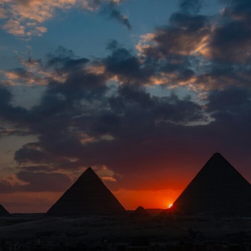 explore pyramids