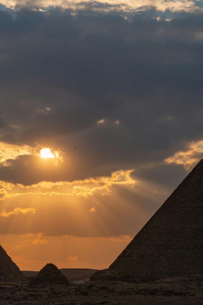 explore pyramids