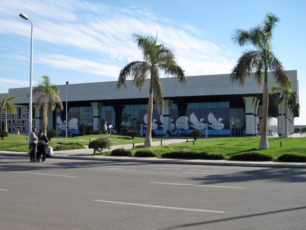 luxor-hotel-to-airport-transfer